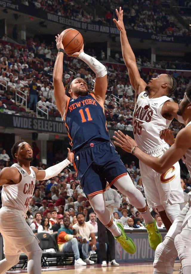九游体育入口-加时末段NBA常规赛传出新动向,芝加哥公牛更衣室发声,管理层表态——赛场秩序良好,年轻球员得到机的简单介绍